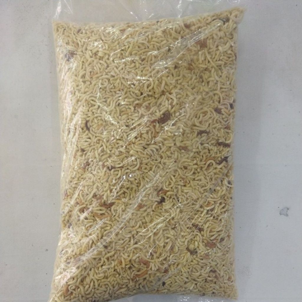 MIE BS MIE RIJEK UNTUK PAKAN TERNAK, BEBEK, AYAM, UNGGAS 1KG (REMEK)