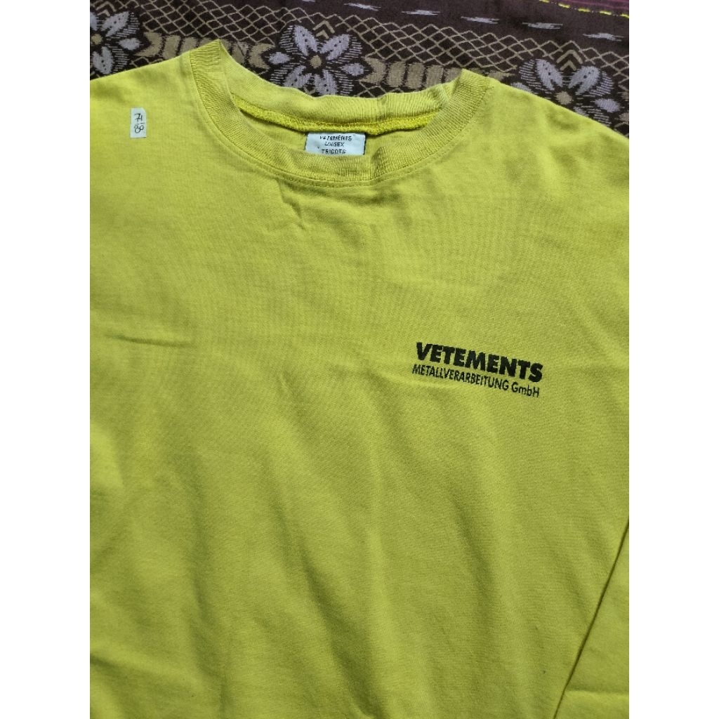 KAOS VETEMENTS