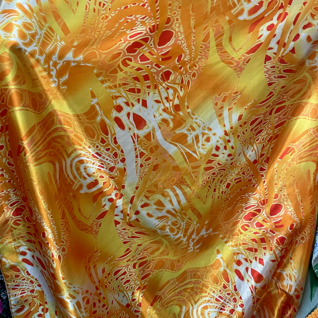 kain satin silk motif abstrak premium - warna kuning gold - kain satin silk original dzb