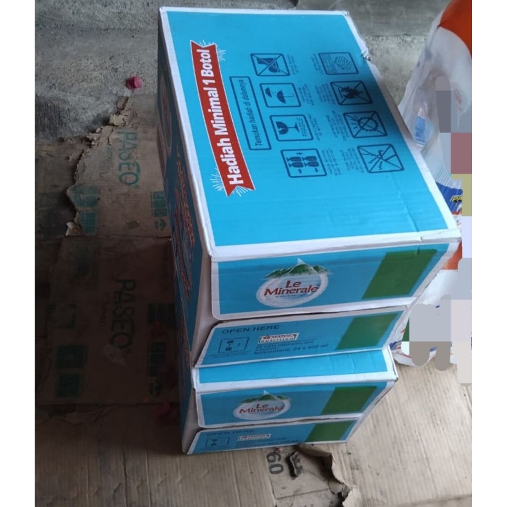 

Air leminerale 600ml 1 Dus (1Karton) isi 24 botol