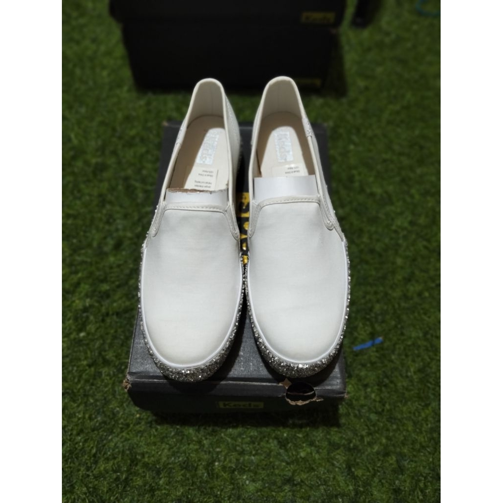 Keds Triple Decker Slip On White Silver Glitter Original Sepatu Wanita Casual Sepatu Keds Original W