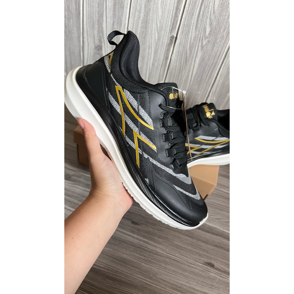 Diadora Nokka Running Shoes pria- Sepatu lari Original Ringan Hitam