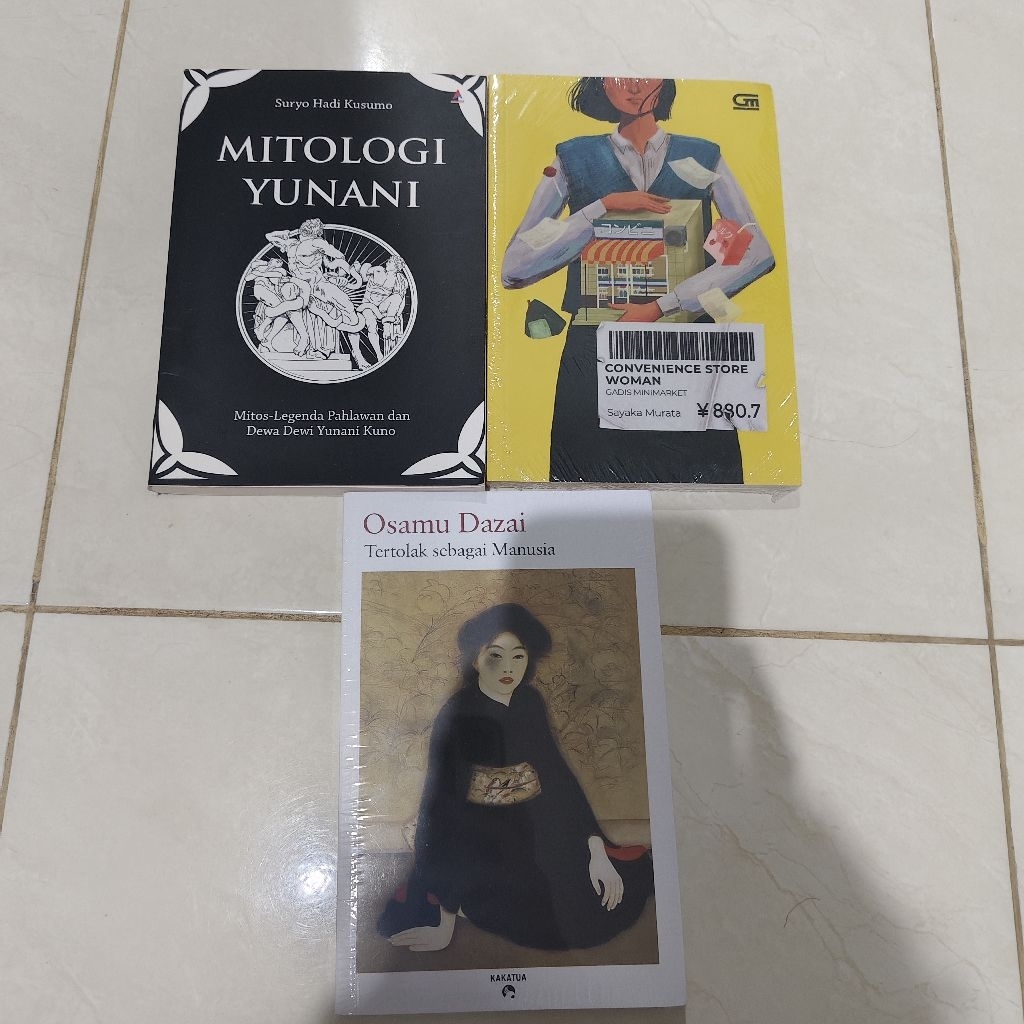 

Preloved Novel | Mitologi Yunani | Tertolak Sebagai Manusia | Convenience Store Woman