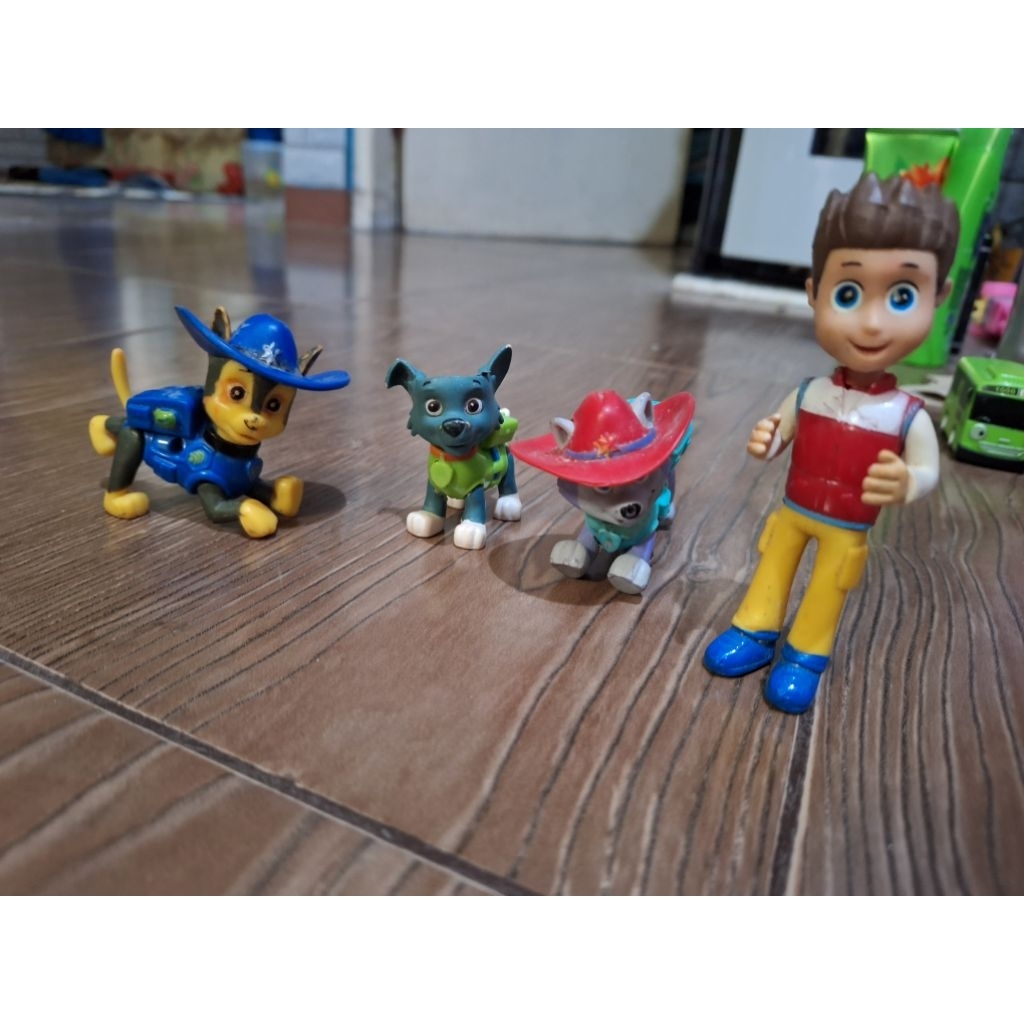 Preloved mainan paw patrol