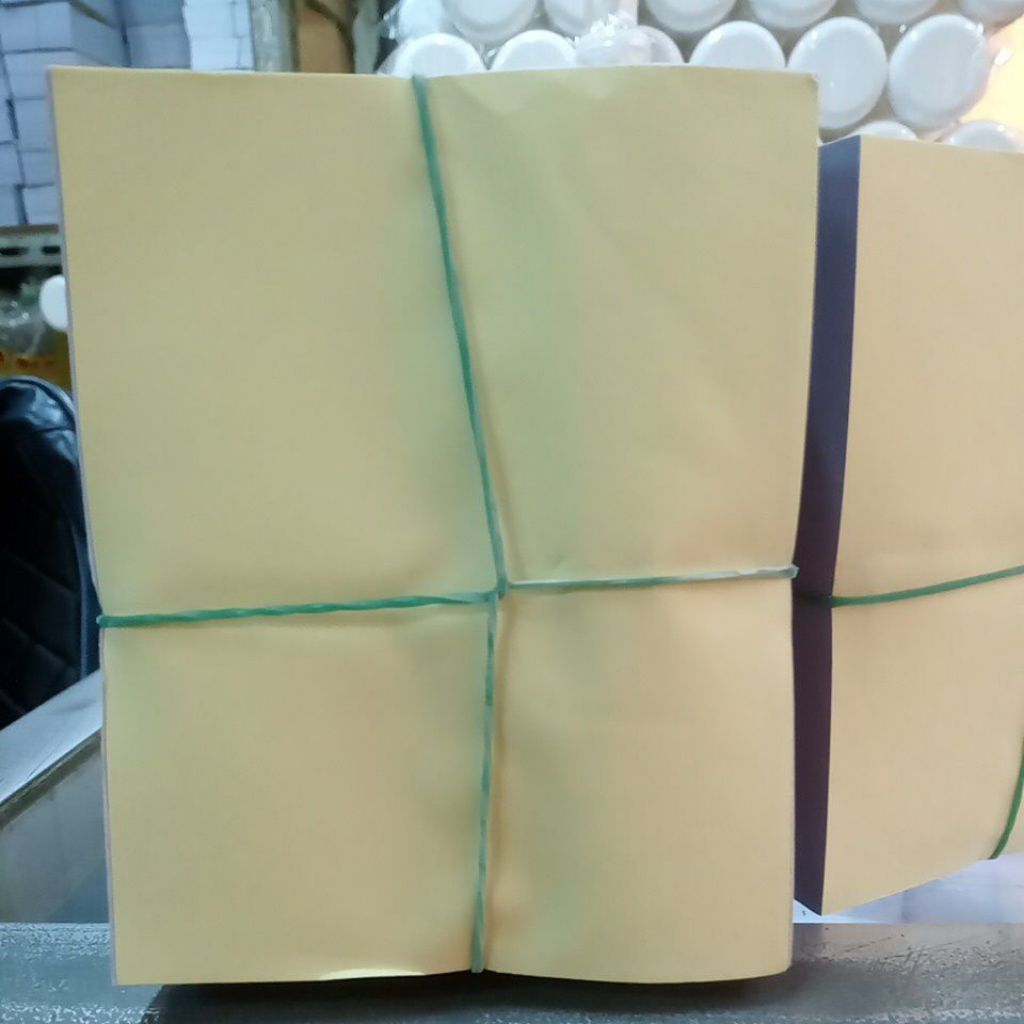 kertas puyer/kertas perkamen buram