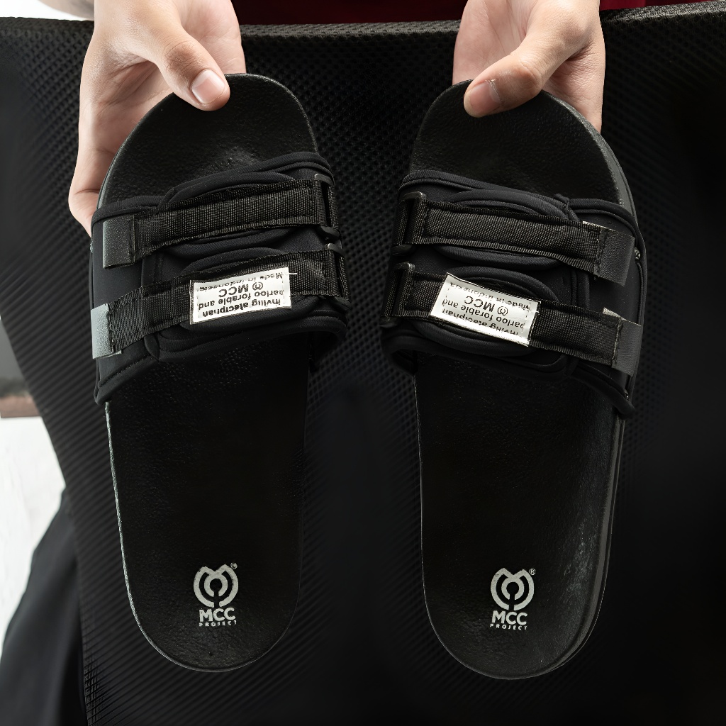 DRS - Terbaru Sandal Slop Slip On Slide Oval Black Sendal Pria Wanita Dewasa Casual Size 37-43