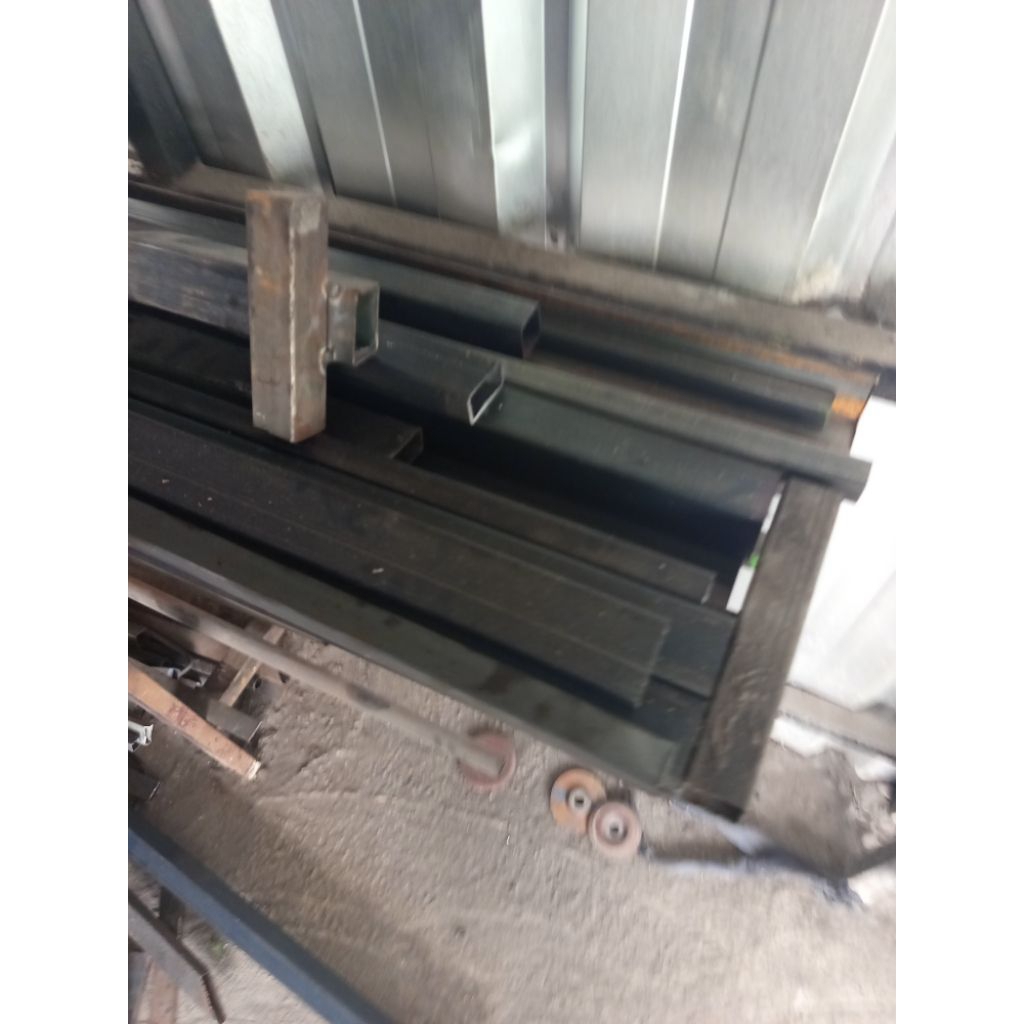 A9 Kanopi Dak Plat Bordes dan Kalsiflor