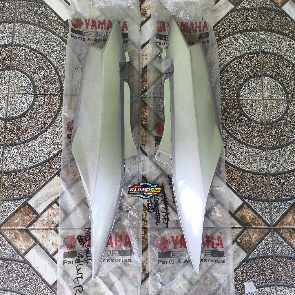 Cover Body Bodi Belakang Mio Soul Lama Old Karbu Silver Original Yamaha
