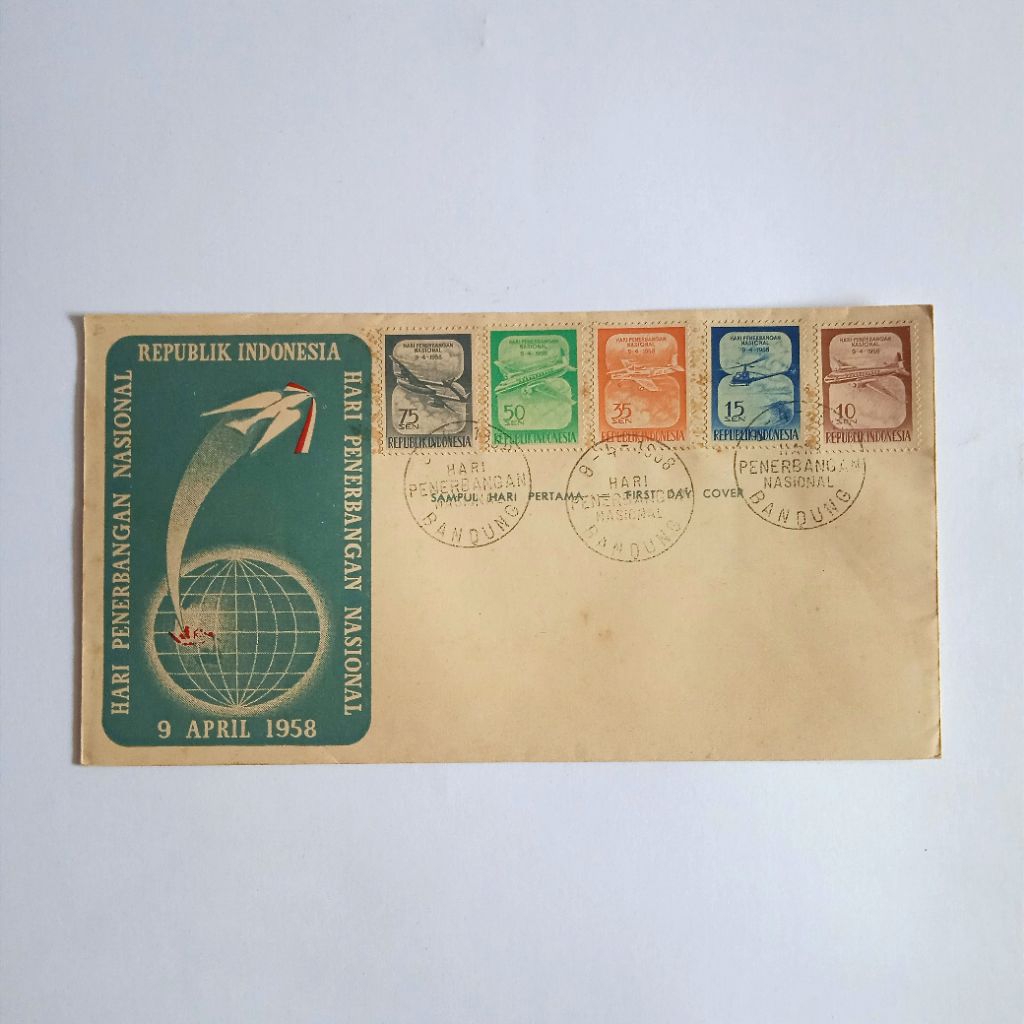 

Antik Vintage Perangko Sampul Hari Pertama Hari Penerbangan Nasional 9 April 1958 Utuh Langka Layak Koleksi