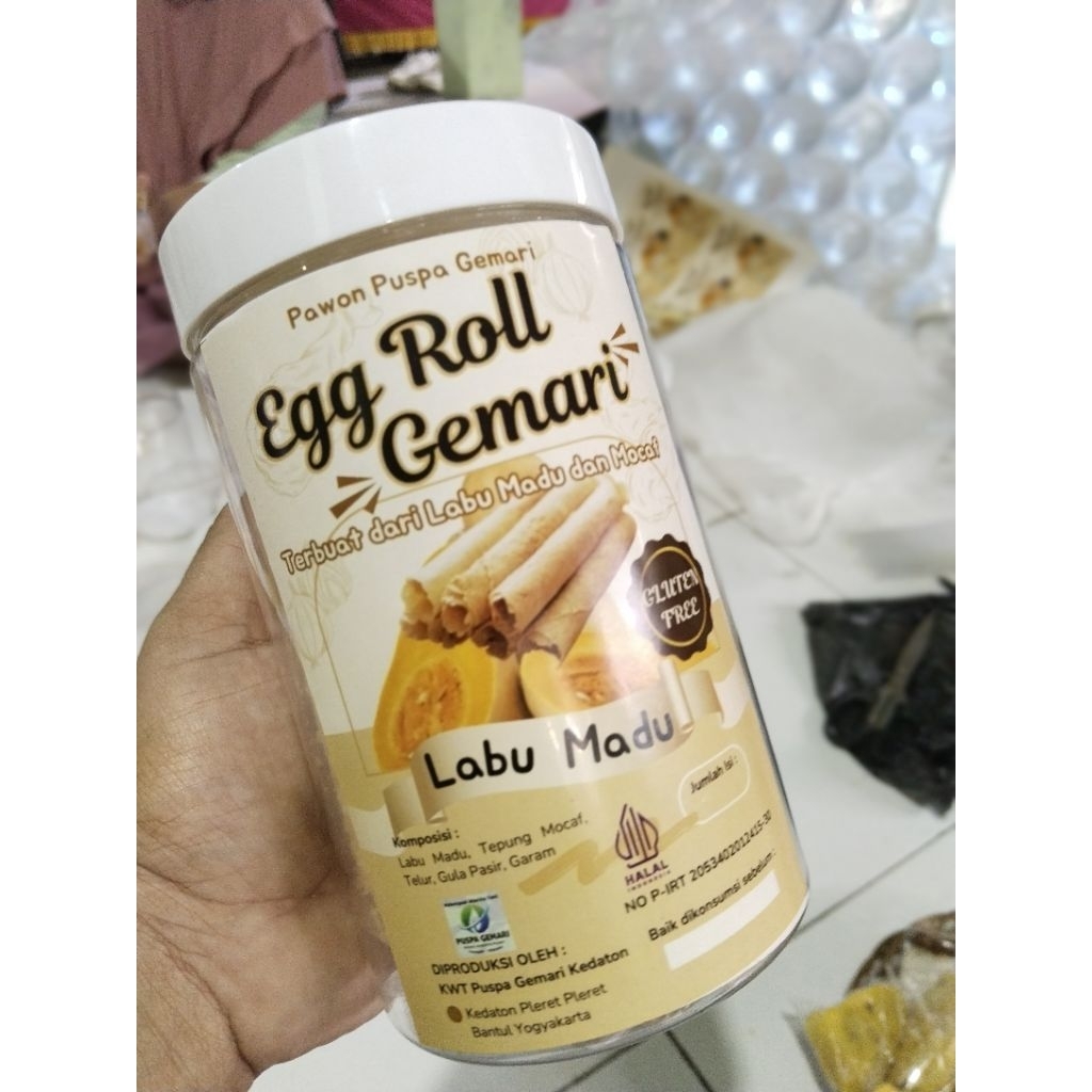 

Egg Roll Labu Madu Berbahan Mocaf