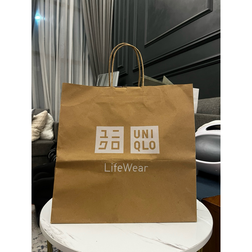 

paperbag Uniqlo ori