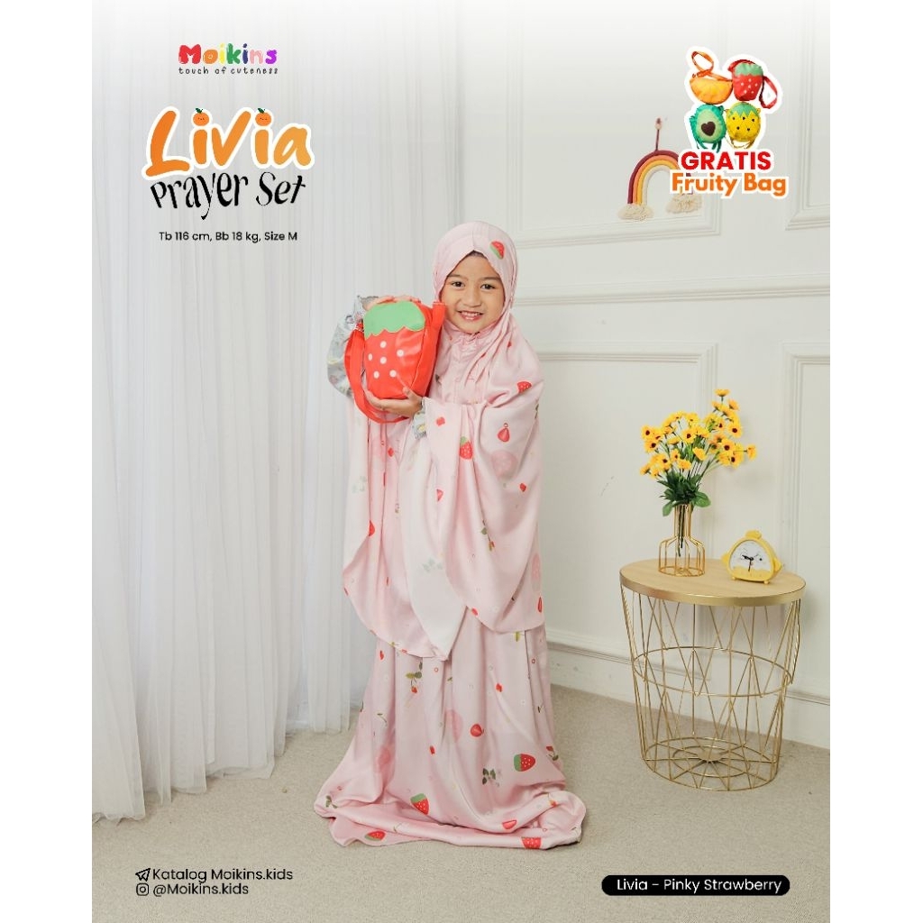 Livia Prayer Set