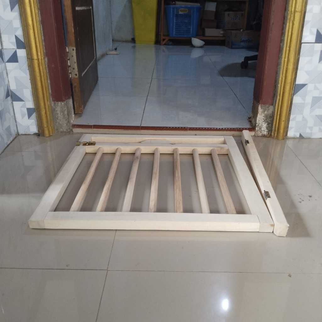 Pagar Pembatas Bayi Pintu Pengaman Anak,Penghalang Bayi Bahan Kayu Custom Terlaris