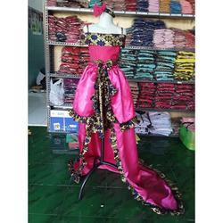 Azzafran – Kostum Fashion Show Anak Elegan dengan Rok Panjang Satin Kombinasi Motif Etnik
