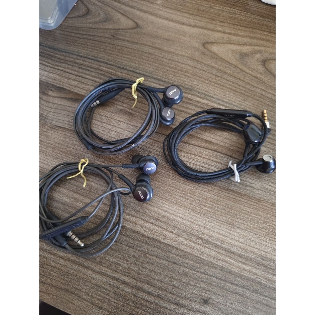 handsfree / headset / earphone merk AKG / JETE 100% ORIGINAL (bekas)