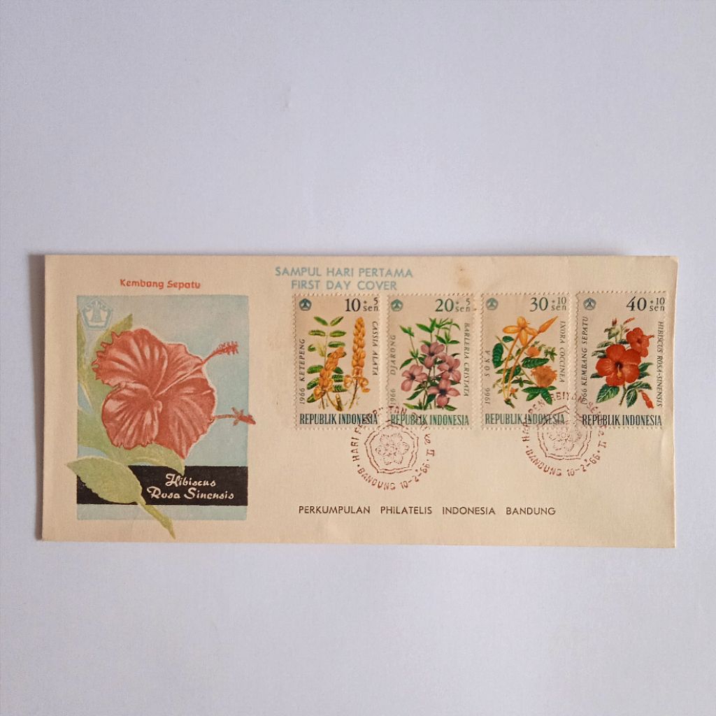 

Antik Vintage Perangko Amal Sampul Hari Pertama Hari Sosial Ke VIII Seri Kembang Terbit 10 Februari 1966 Utuh Layak Koleksi