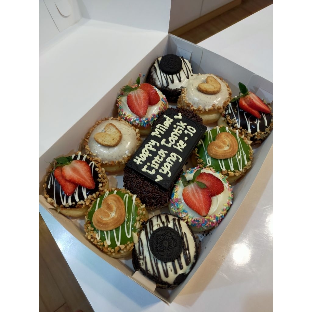 

Donat ulang tahunDonat empuk donat enak donat lembut