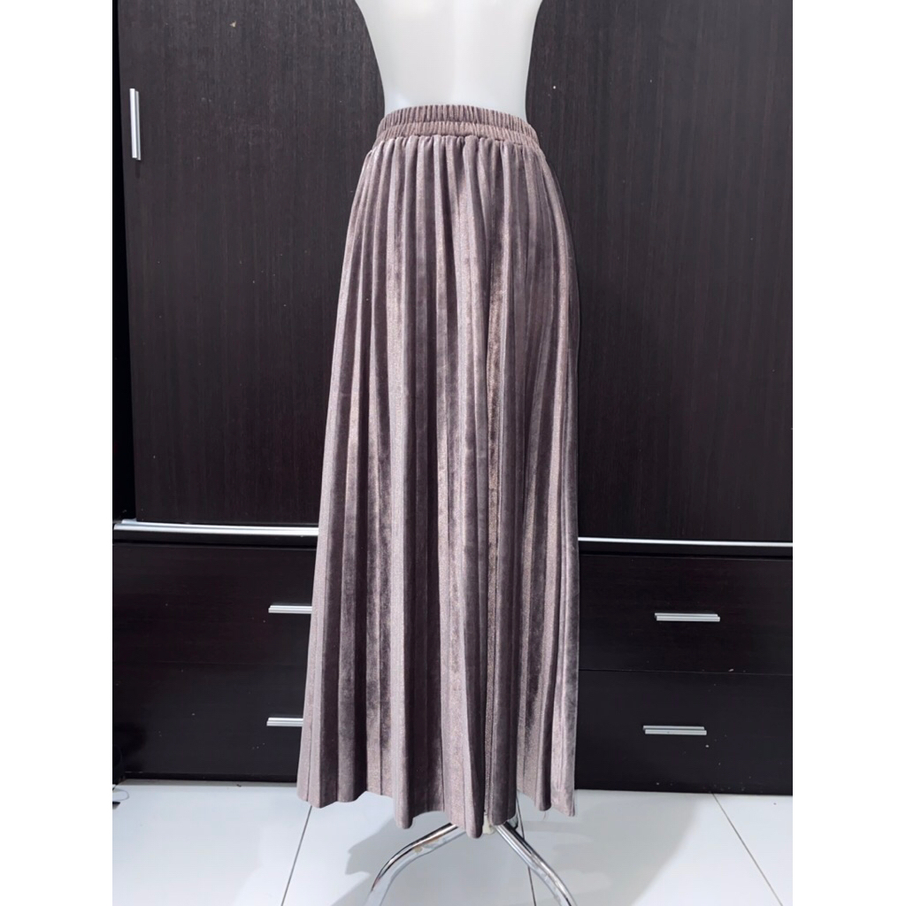 PL ROK PLISKET BLUDRU & CELANA KULOT REMAJA DEWASA