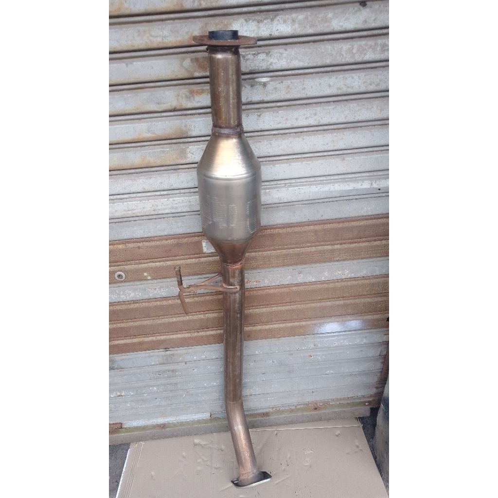 katalis kenalpot Toyota Innova bensin diesel standard original