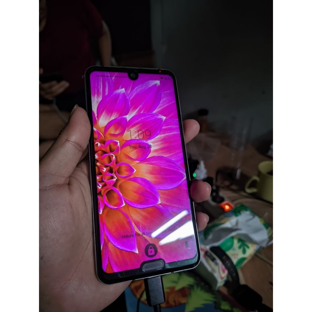 Samsung Galaxy Note 9 dan Sharp Aquos R3 Bekas