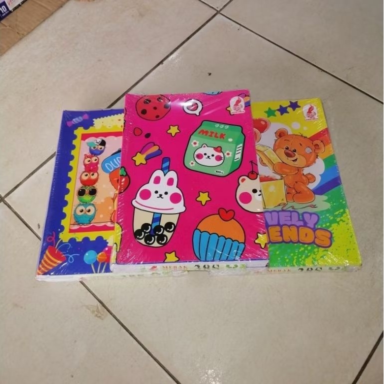 

Buku Tulis Isi 38 Lembar Perpack(10 Buku) Merak Merah