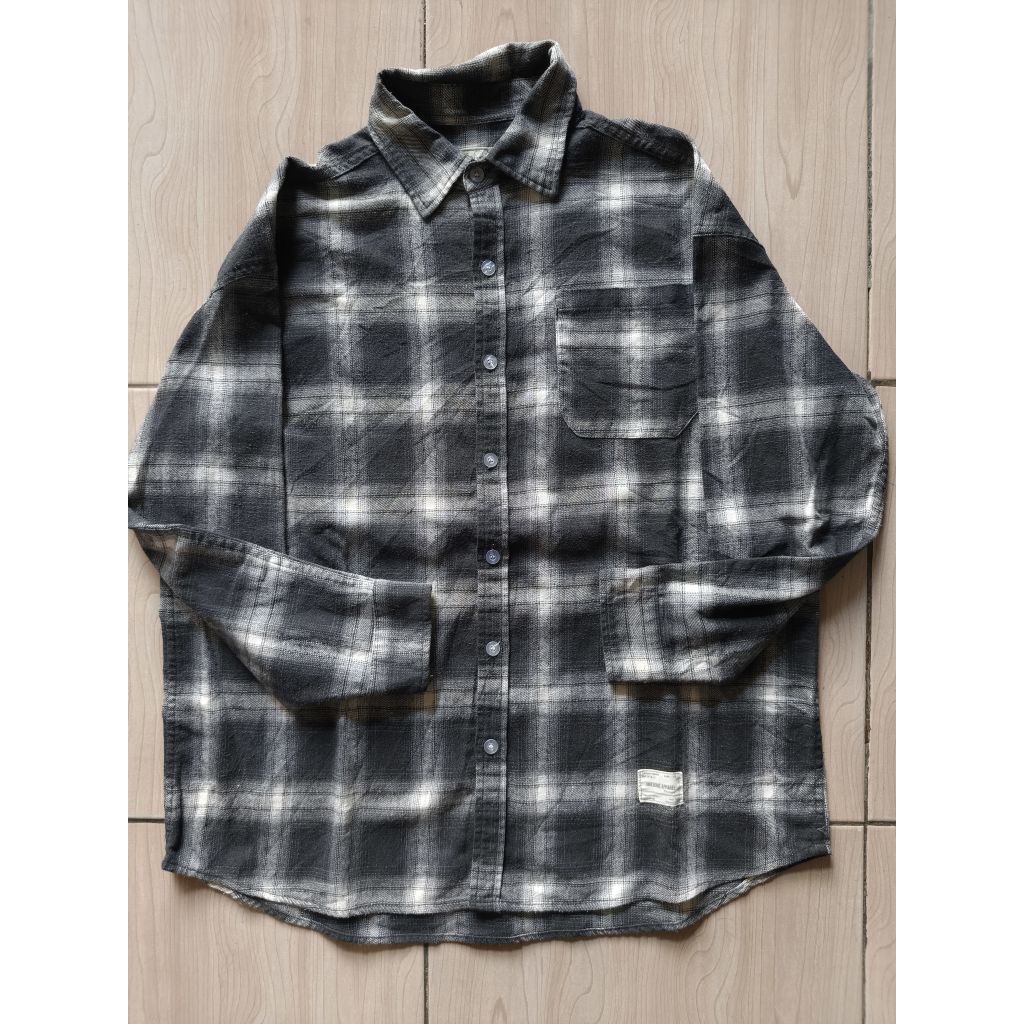 Kemeja Flanel Katun Merek Awesome Apparel Motif Semi Veterano Kotak Kotak Warna Hitam Putih Size XL 