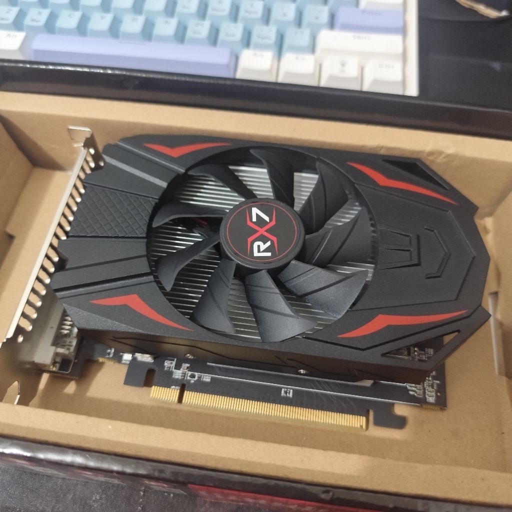VGA RX7 AMD Radeon R7 240 4GB DDR5