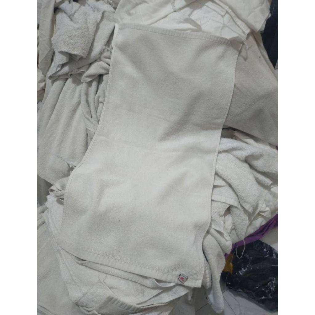 face towel/ handuk muka bekas hotel