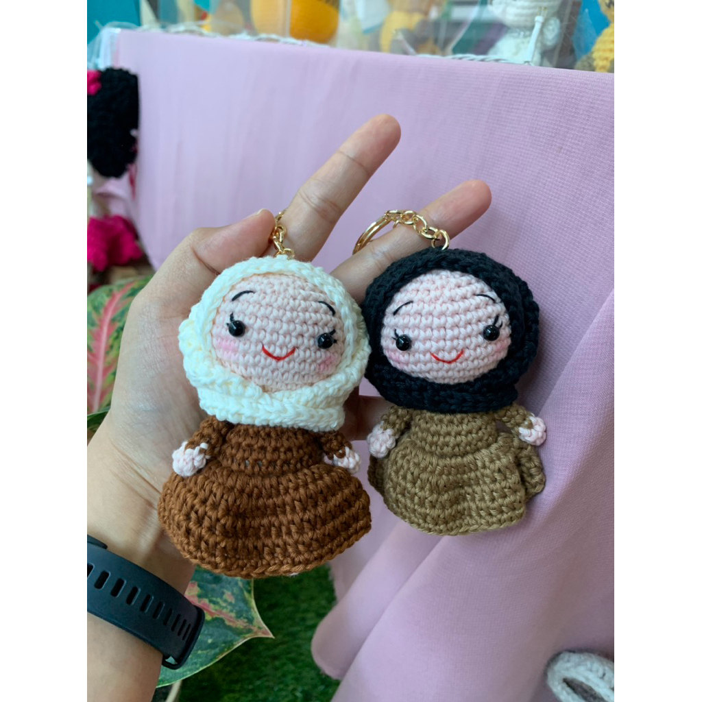 Amigurumi Boneka Rajut - Cewe Hijab Keychain