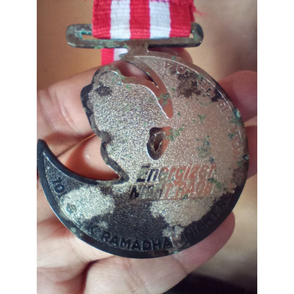 mendali running saurun