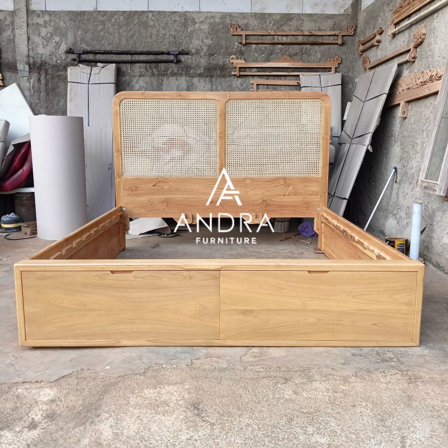 Dipan Rotan Minimalis, Divan Headboard Rotan 2 Laci Papan Nutup Bahan Kayu Jati