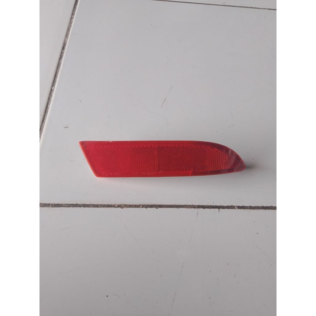 Lampu belakang Mata kucing Avanza Xenia 2013(kanan)