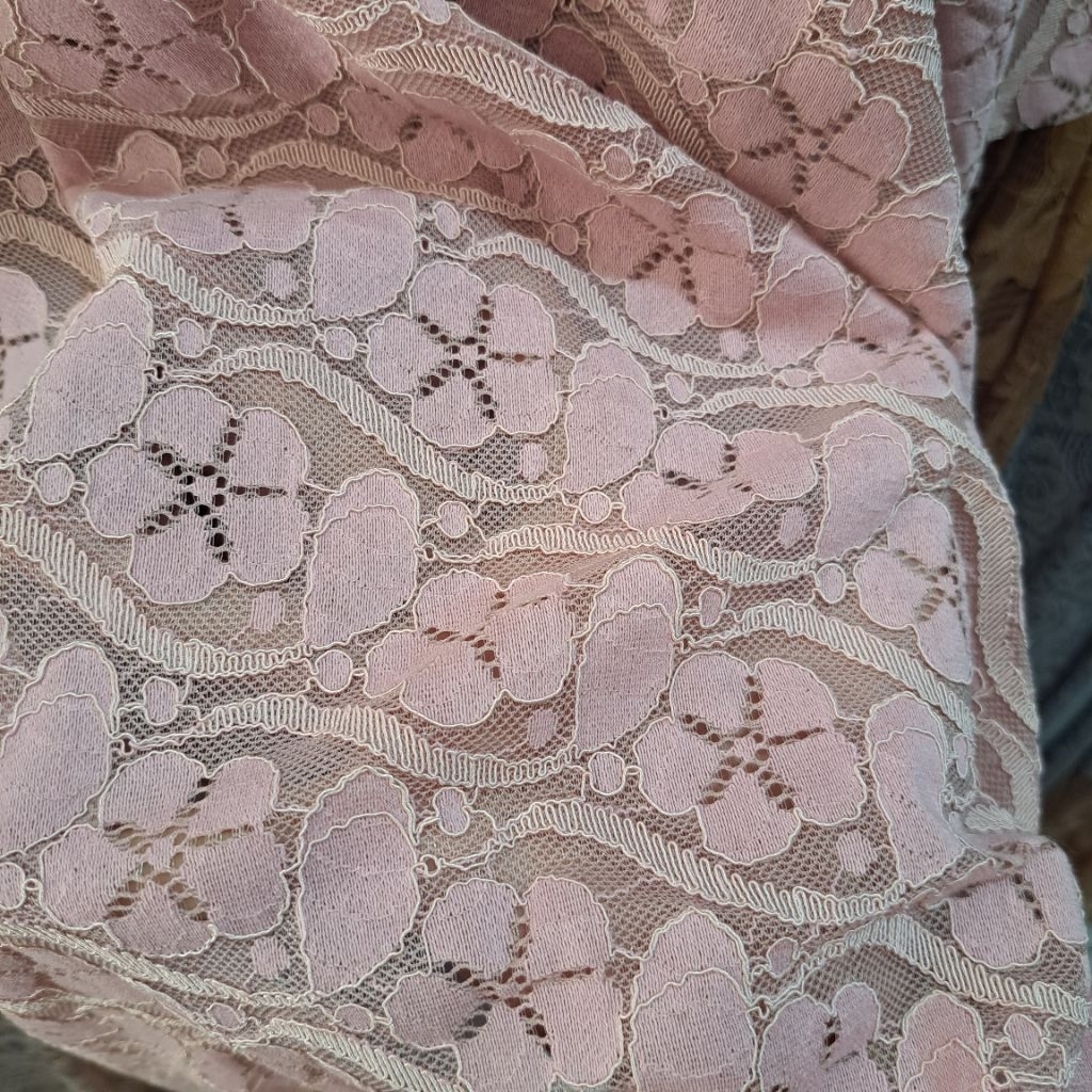 kain brokat katun - kain brokat semi prada - kain brokat meteran