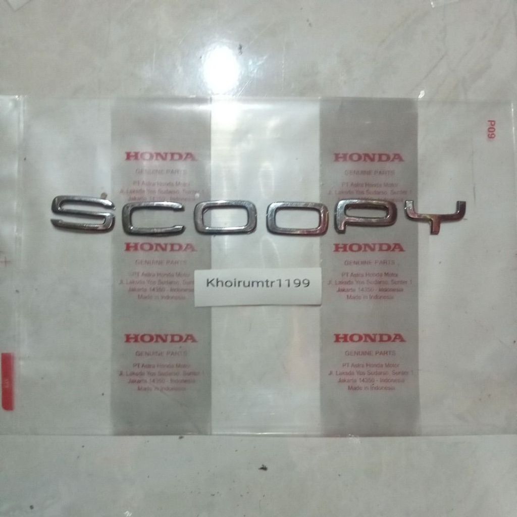emblem scoopy 3D timbul honda original huruf ( o ) 1 pcs