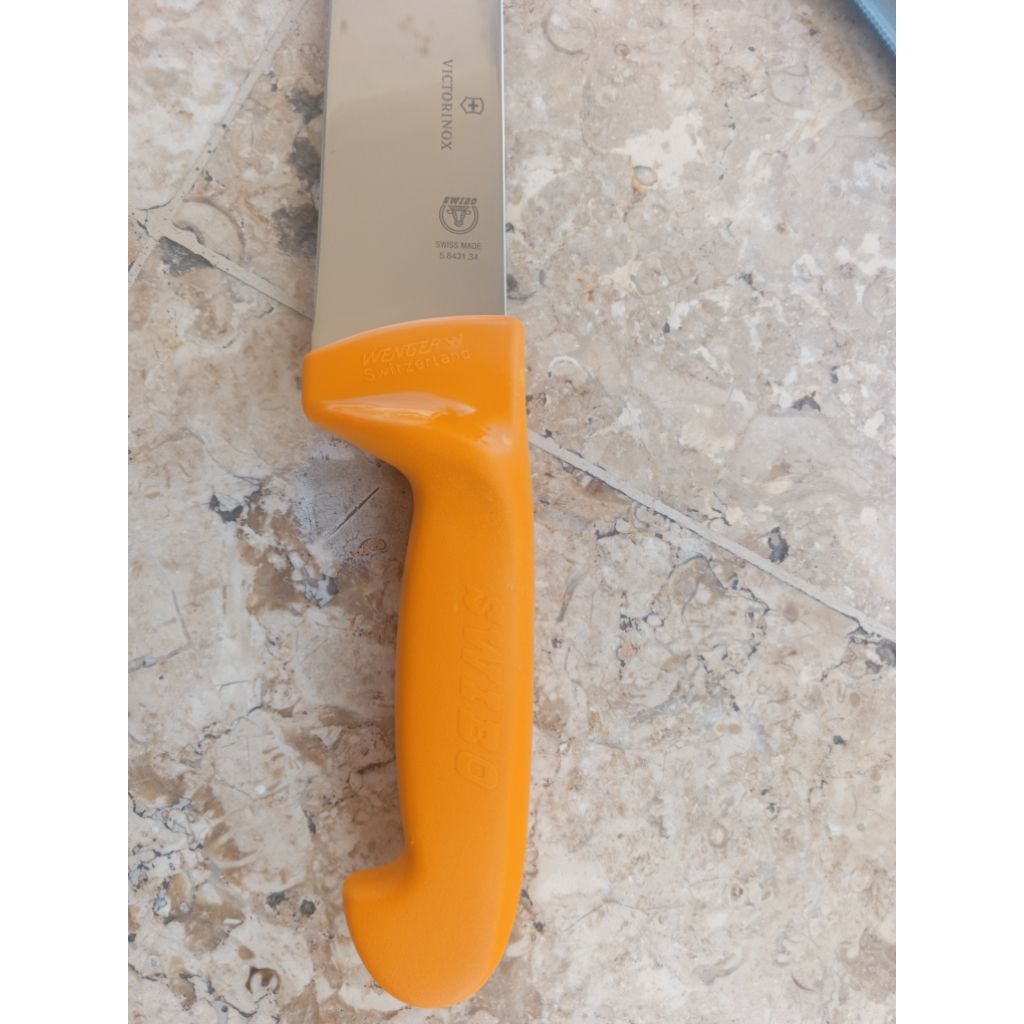 PISAU SEMBELIH VICTORINOX SWIBO STRAIGHT 34CM