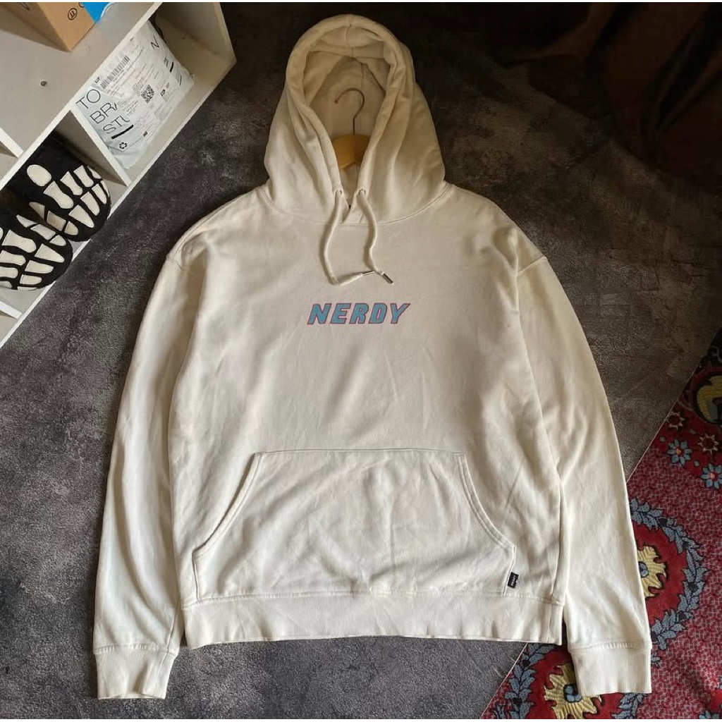 Hoodie Nerdy Putih