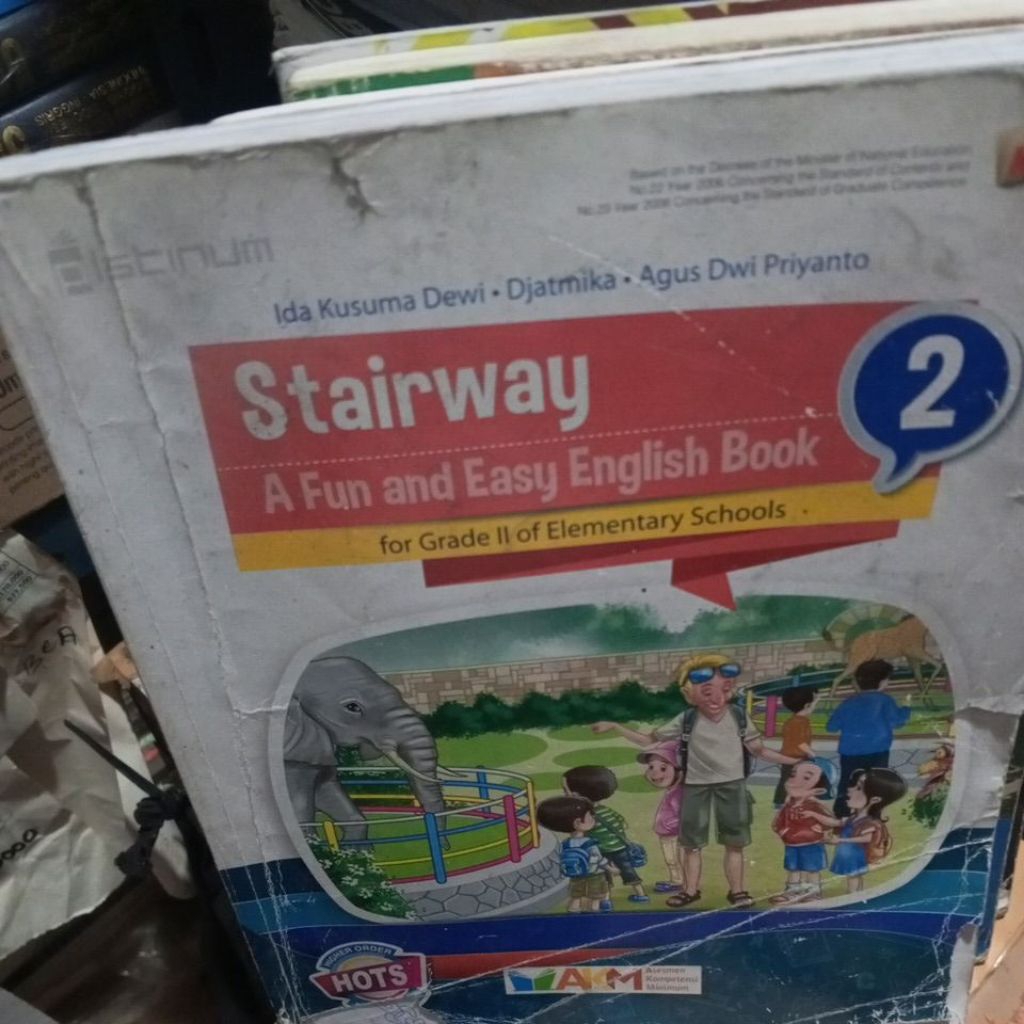 BUKU BAHASA INGGRIS/Stairway untuk SD kelas 2 HOTS/AKM KURIKULUM KTSP 2006 PENERBIT PLATINUM