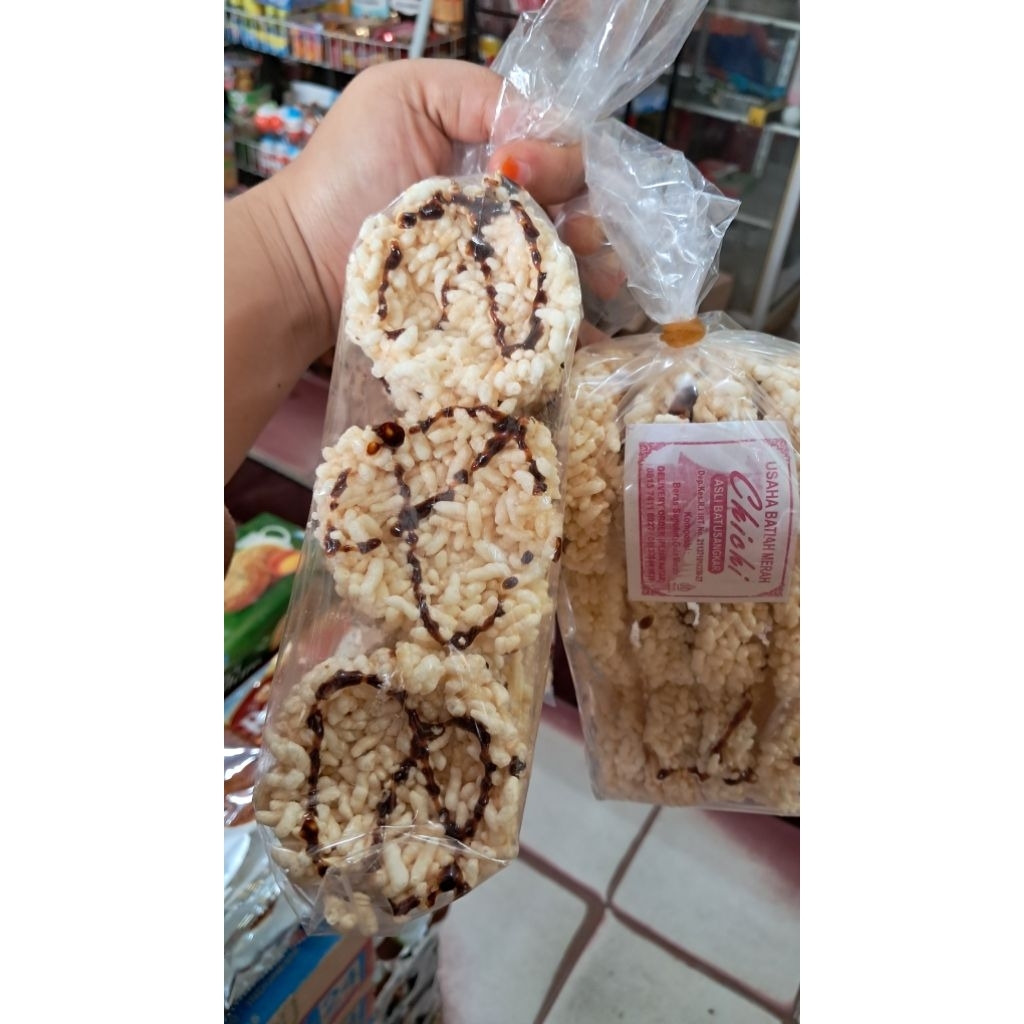 

Batiah/rengginang khas minang