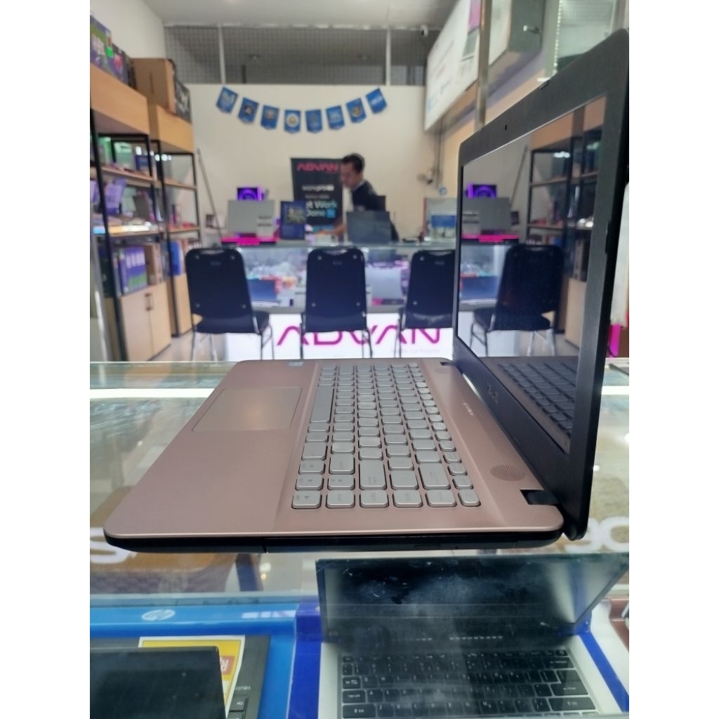 ASUS X441UA CORE I3 HANYA 2JUTAAN