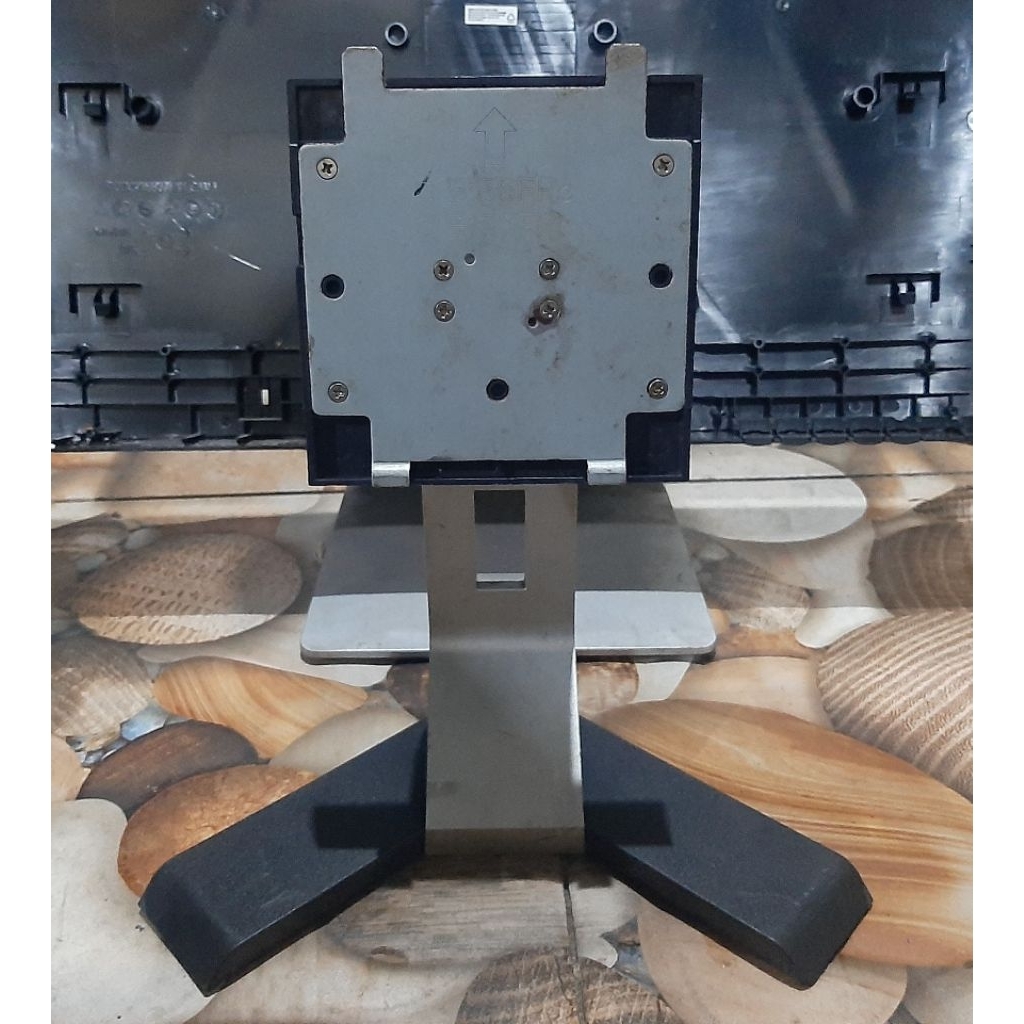 Variasi kaki monitor : (1) Kaki lcd dell (2) Kaki led IPS LG 20MP8A - P (3) HP PAVILION 20 Fi (4) Ac