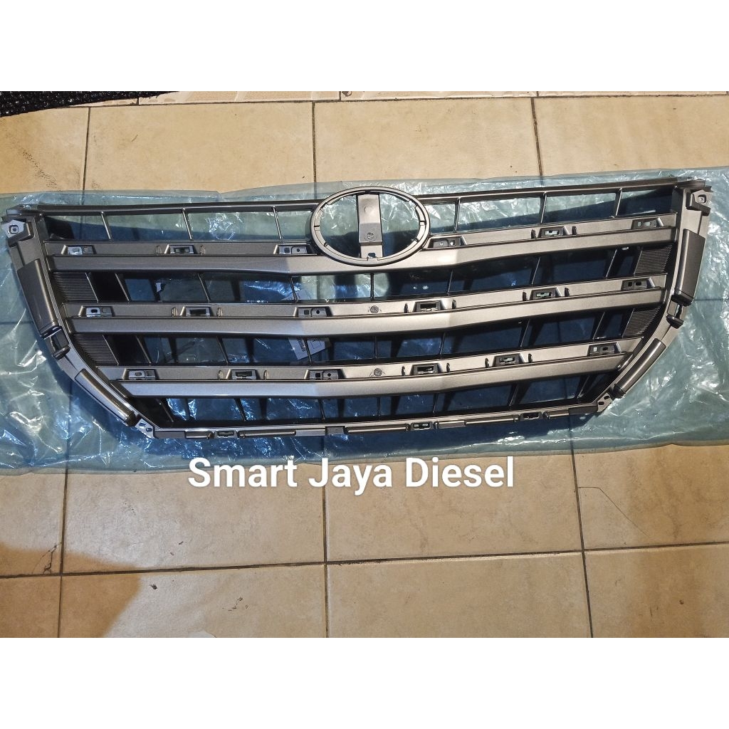 Grill grill Radiator Bemper Depan Innova Barong 2014-2015 Original