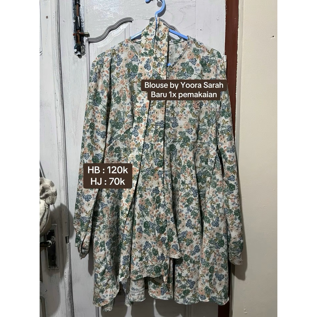 Preloved Blouse by Yoora Sarah