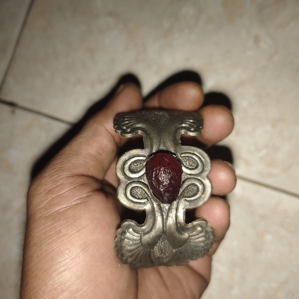 gelang kuno antik unik brmata batu antik bmrjdlma warisan mbah