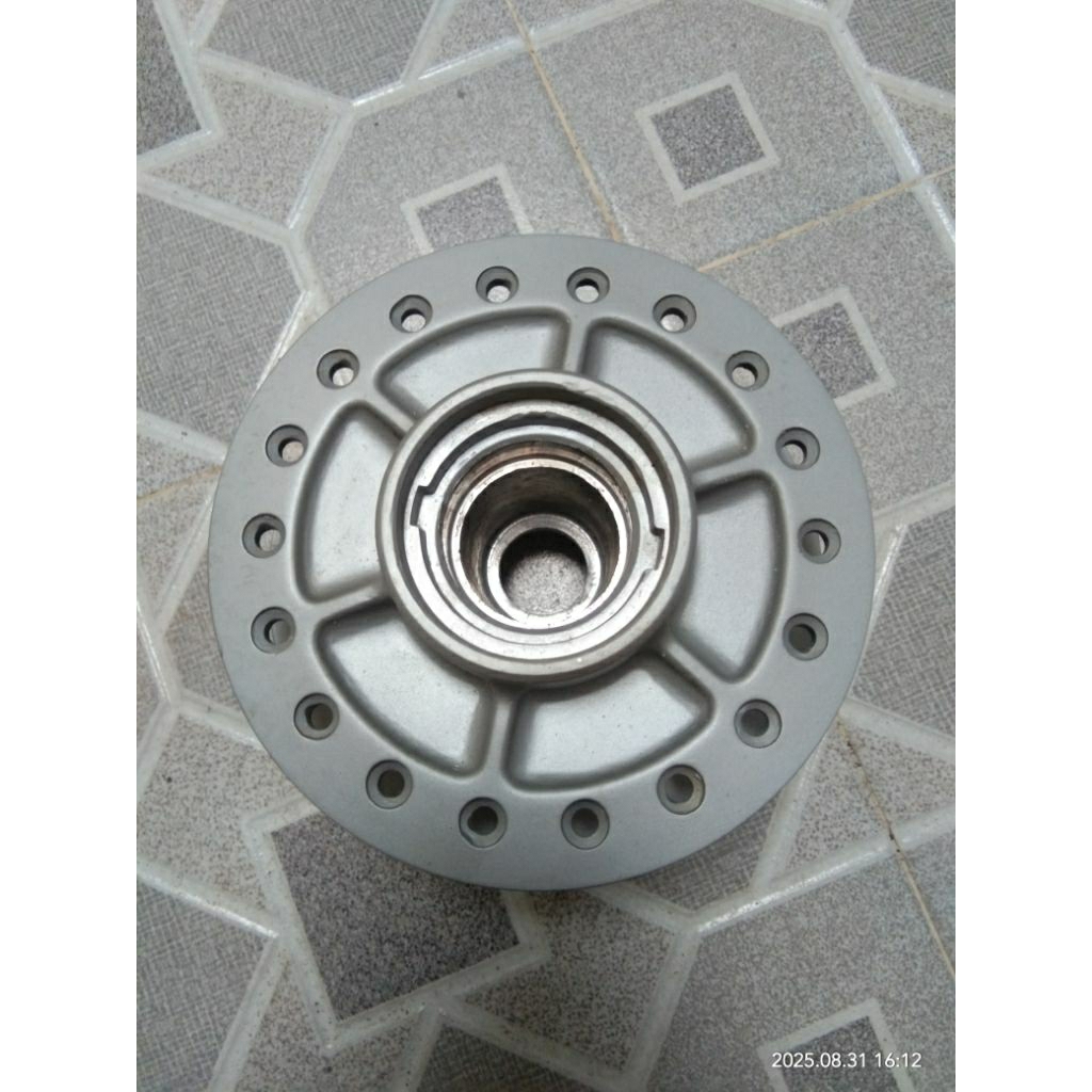 Tromol depan tiger revo asli jari-jari