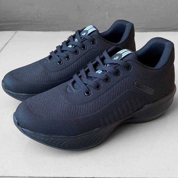 SEPATU SEKOLAH HITAM POLOS PRIA WANITA / SEPATU HITAM SPORT RUNNING
