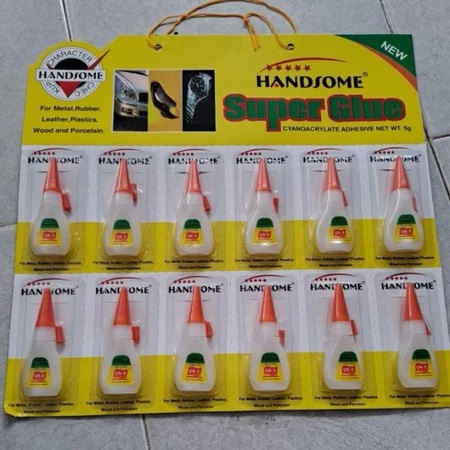 

Termurah !!! 12 Pcs Lem Super Glue Handsome Botol Lem Korea Lem Setan Rencengan