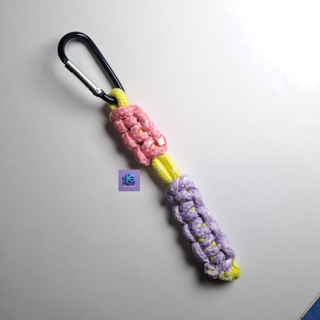 Cute Paracord Carabiner / Carabiner Skena Tali Paracord