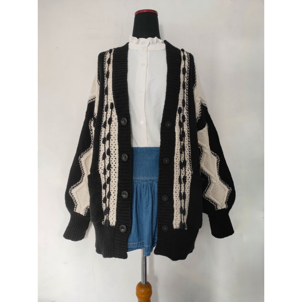 cardigan rajut kepang motif tribal skena y2k