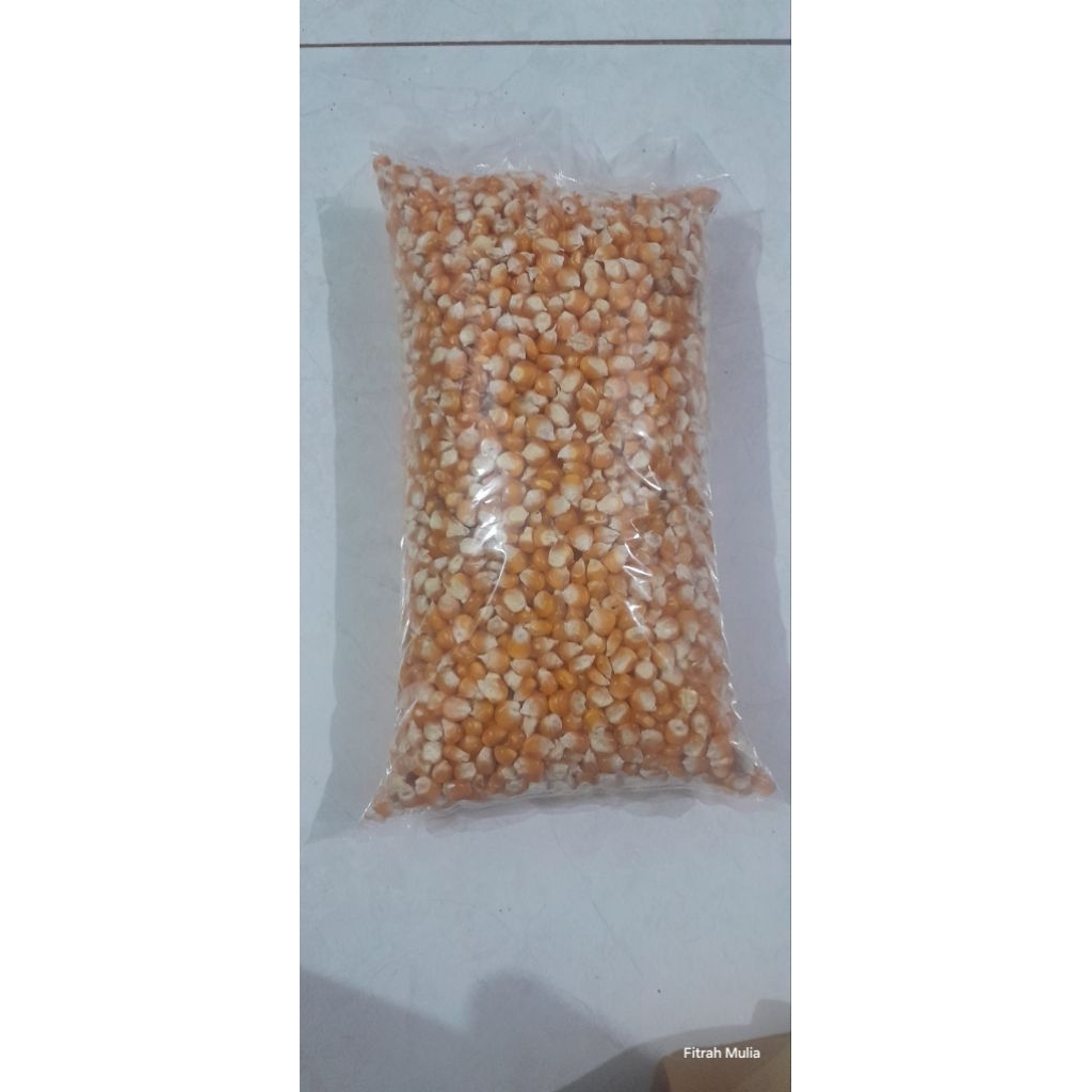 

jagung kering dan bersih 1 kg sudah di pipil dari madura asli petani lokal