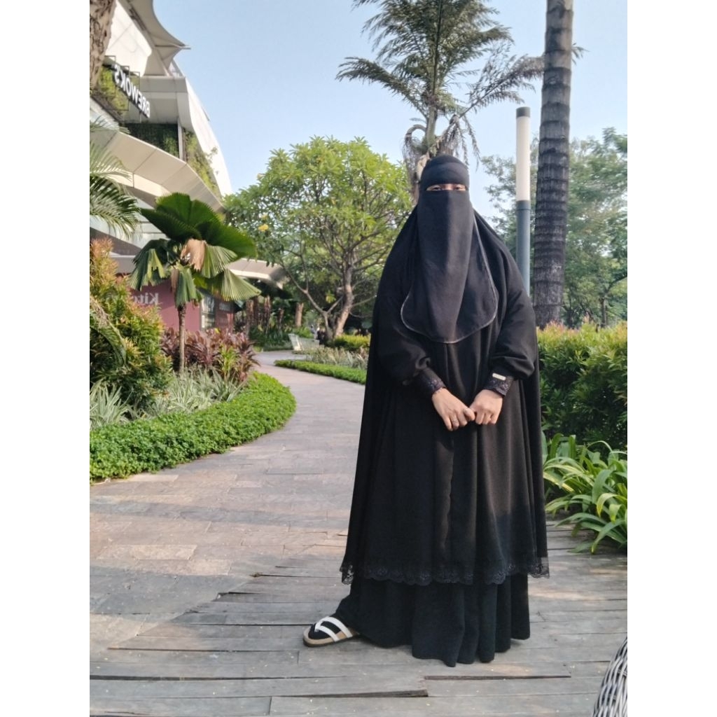 Khimar Tangan Renda Tile Hitam manset renda Rezt Jetblack